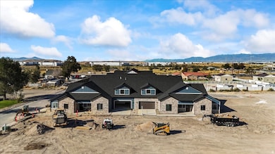 6084 W Mclaren unit 102, West Valley City, UT 84128 - photo 2