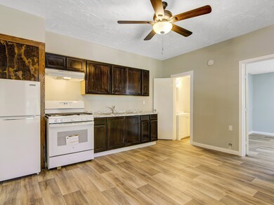 313 N Beauregard St unit 2, Alvin, TX 77511 - photo 3