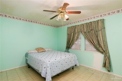 729 N Cypress St, Pharr, TX 78577 - photo 6