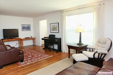 Wonderful room for entertaining