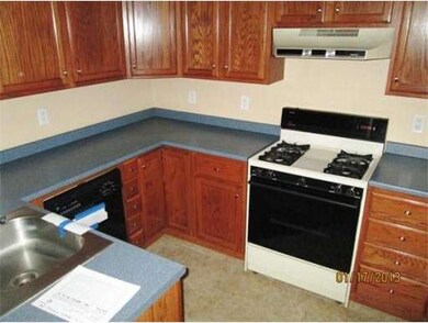 267 Milk St, Fitchburg, MA 01420 - photo 2