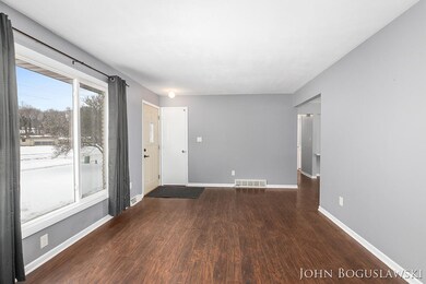 1498 Cloverly Ct NW, Grand Rapids, MI 49544 - photo 3