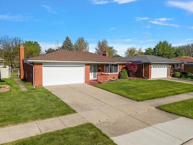 03-30657 Moulin Ave-3
