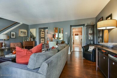 4Colonial Woods Ct 10759