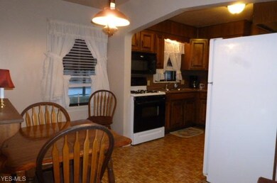 391 Poland Ave, Struthers, OH 44471 - photo 5