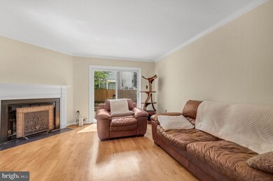 12821 Mill Brook Ct, Woodbridge, VA 22192 - photo 3