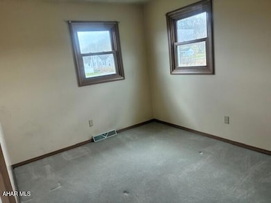 4658 E Loop Rd, Hollidaysburg, PA 16648 - photo 5