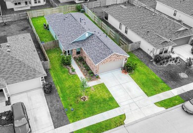 1199 Filly Creek Dr, Alvin, TX 77511 - photo 3