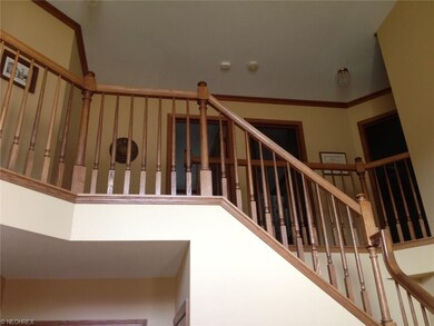 24080 Briar Patch Dr, Olmsted Falls, OH 44138 - photo 3