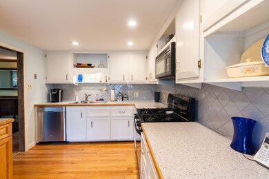 8 Wedgewood Ave, Billerica, MA 01821 - photo 7