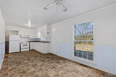 2111 Shady Lane Cir NW, Huntsville, AL 35810 - photo 7