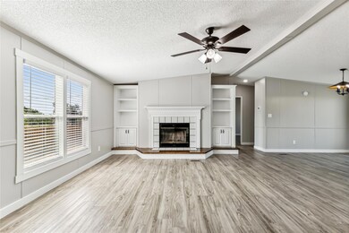 559 Je Woody Rd, Springtown, TX 76082 - photo 5