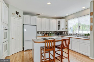 10200 Aqua View Ct, Nokesville, VA 20181 - photo 7