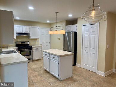 209 E Flagstone Dr, Newark, DE 19702 - photo 6