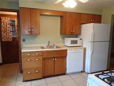 Kitchen-appliances included
