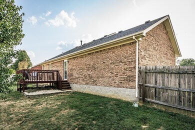 138 Ivy Dr, Mount Washington, KY 40047 - photo 4