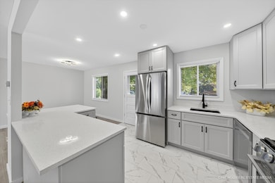 2211 Birchwood Pkwy, Woodridge, IL 60517 - photo 2