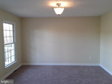 143 Southridge Dr, Berkeley Springs, WV 25411 - photo 7