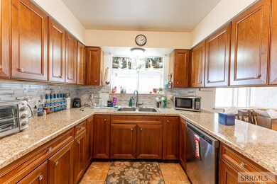 742 W 200 N, Blackfoot, ID 83221 - photo 6