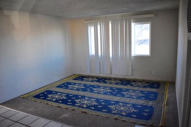 590 Iris Dr, Redding, CA 96002 - photo 3