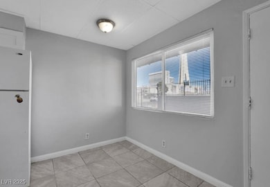 239 W Cleveland Ave unit 2, Las Vegas, NV 89102 - photo 4