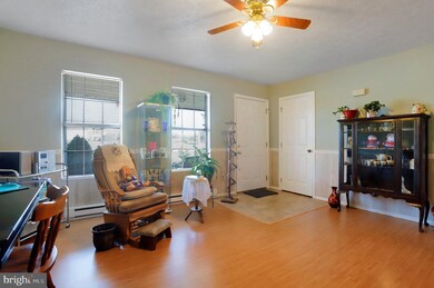 1525 Mark Dr, Chambersburg, PA 17201 - photo 3