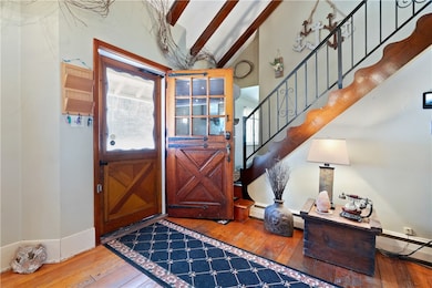 MAIN ENTRY INTO FAMILY ROOM