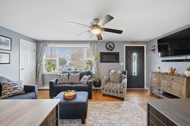 32 Magnolia Dr, Enfield, CT 06082 - photo 4