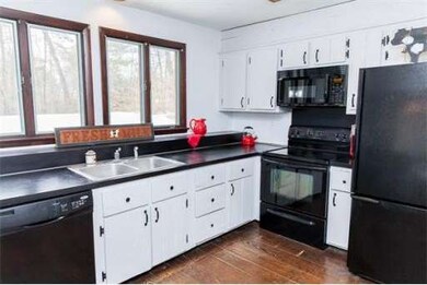 25 Pinewood Rd, Bolton, MA 01740 - photo 4