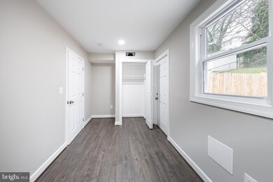 235 55th St NE, Washington, DC 20019 - photo 6