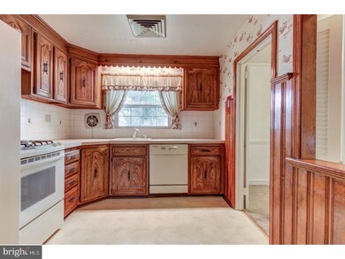 230 Canterbury Dr, Wallingford, PA 19086 - photo 7