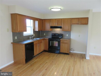 2740 Knollwood Way, Easton, PA 18040 - photo 5