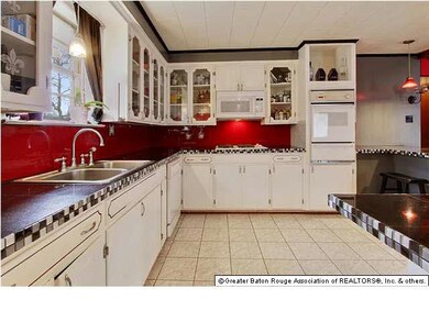 Lots of storage in this kitchen!