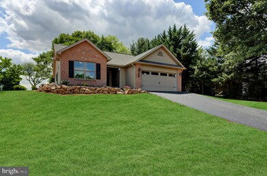 1244 Hollywell Ave, Chambersburg, PA 17201 - photo 2