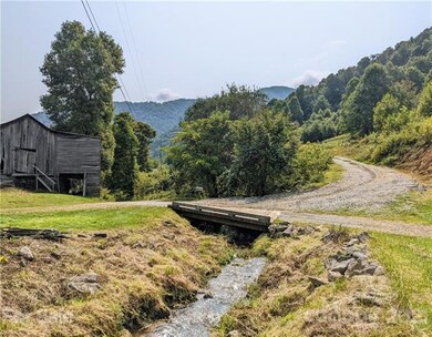 517 Jim Creek Rd, Burnsville, NC 28714 - photo 3