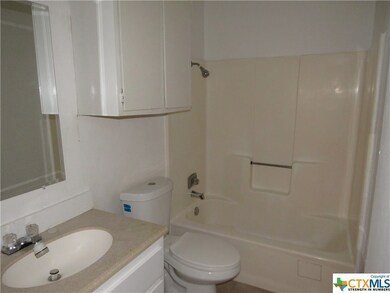 2004 Cedarhill Dr unit B, Killeen, TX 76543 - photo 7