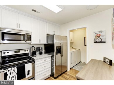 2306B Toddsbury Ct unit 2306B, Mount Laurel, NJ 08054 - photo 5