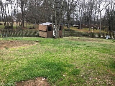 1103 Williams St, Ramseur, NC 27316 - photo 3