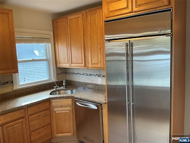 493 Engle St unit 2, Englewood, NJ 07631 - photo 4