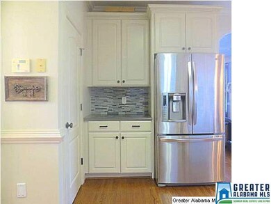 On the other side of the kitchen there is even mor
