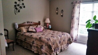 740 Stevenspoint SE unit 25, Byron Center, MI 49315 - photo 5