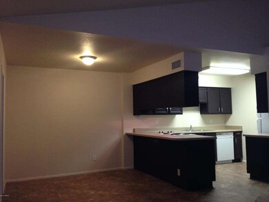 Kitchen & Dining