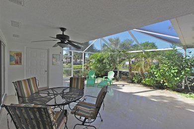 10201 Chapman Oak Ct, Palm Beach Gardens, FL 33410 - photo 2