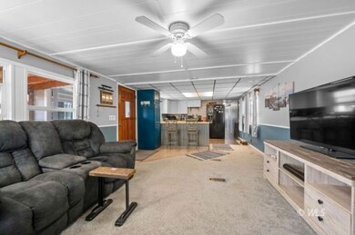 LR/Kitchen
