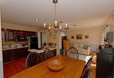 7091 Suzanne Ln, Schenectady, NY 12303 - photo 5