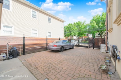 side yard