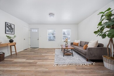 2745 Berrell Av-03