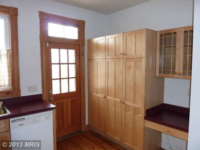 211 S Ellwood Ave, Baltimore, MD 21224 - photo 4