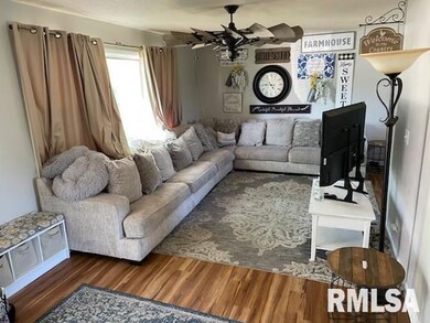 2311 18th St, Bettendorf, IA 52722 - photo 3