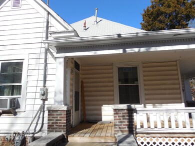 Side Porch Access, Door to Dining